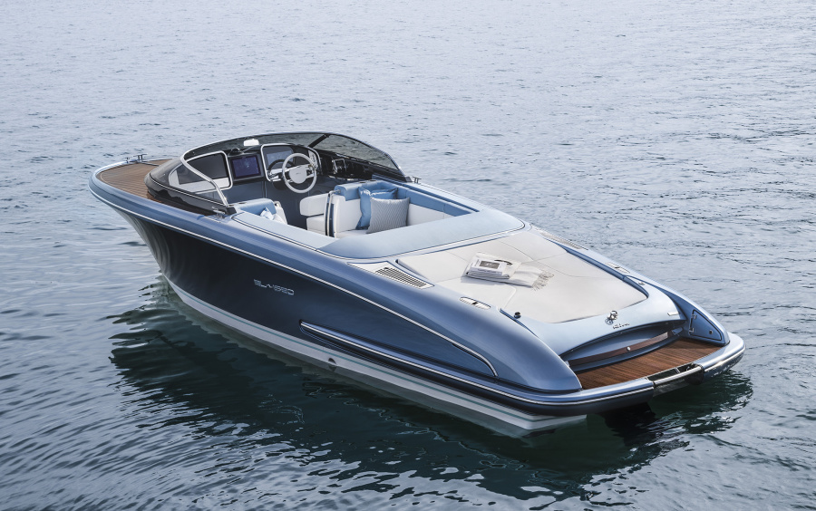 Riva El-Iseo: performance-driven electric boat