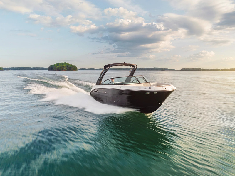 Sea Ray SDX 250: ideal for family boaters