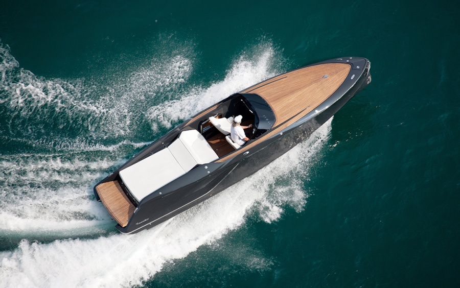 Frauscher 858 Fantom: Where Power Meets Poise