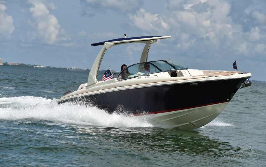 Chris-Craft Launch 28 GT: Timeless Craft, Modern Soul