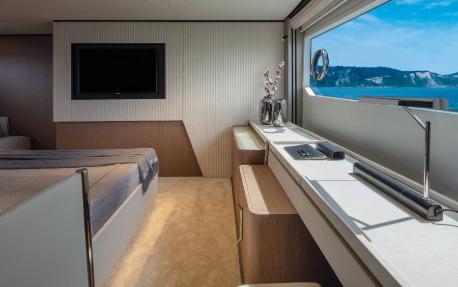 Ferretti Yachts 720 фото 2.9