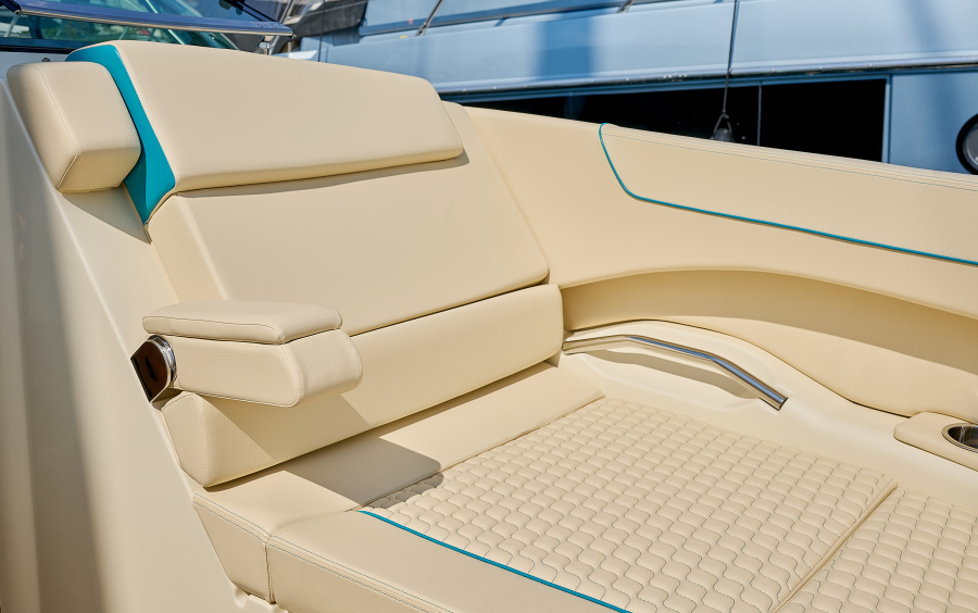 Chris-Craft Launch 31 GT (available in Montenegro) фото 2.17