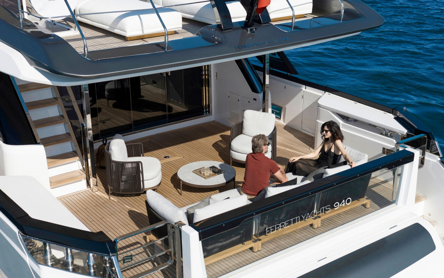 Ferretti Yachts 940 фото 1.8