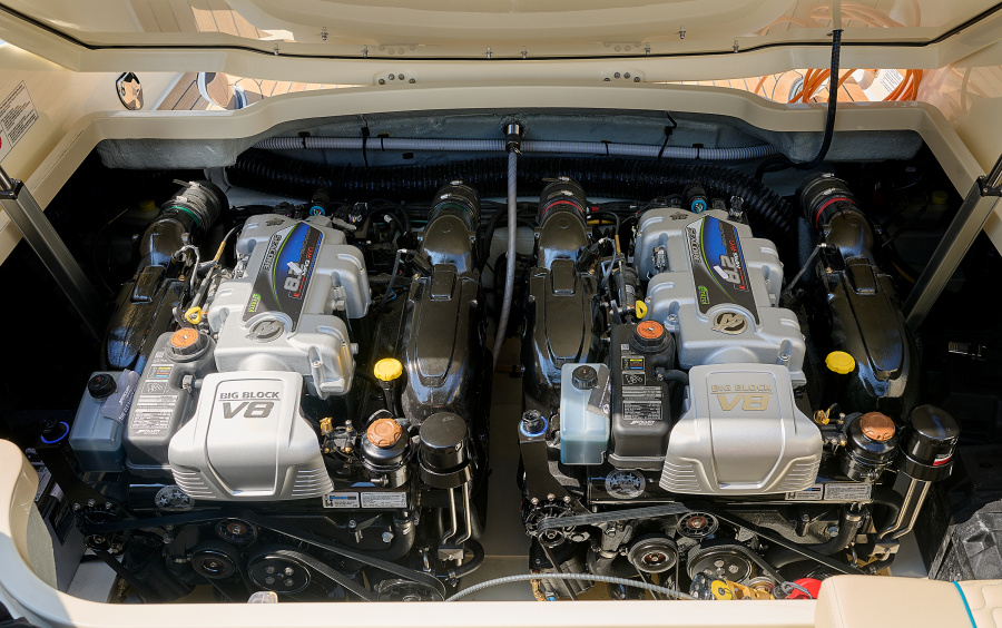 Chris-Craft Launch 31 GT (available in Montenegro) фото 2.15