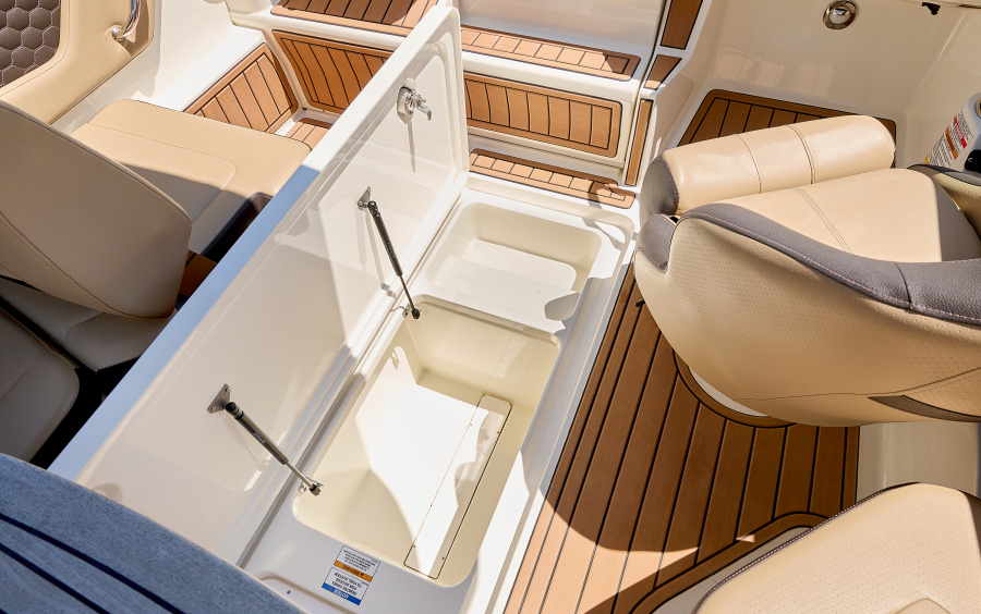 Sea Ray 230 SunSport - 2021 фото 1.2