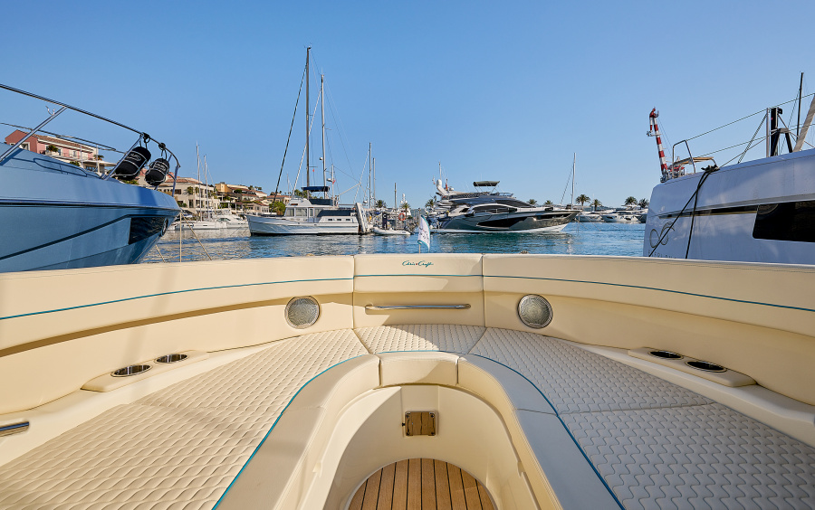 Chris-Craft Launch 31 GT (available in Montenegro) фото 2.8